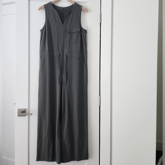 ATHLETA Topanga Jumpsuit Romper | Mountain Olive Size Small #657900 - Picture 2 of 9